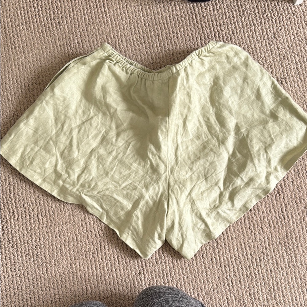 Reformation Zoey Linen Short, Size S, Light Green - Picture 4 of 5